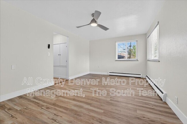 Building Photo - 9050 N Elm Ct