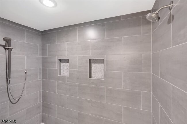 Building Photo - 2605 57th St W