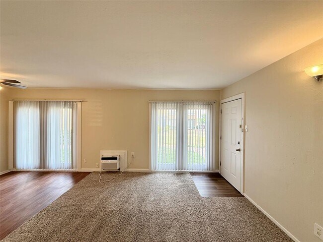 Building Photo - 3629 N MacGregor Way