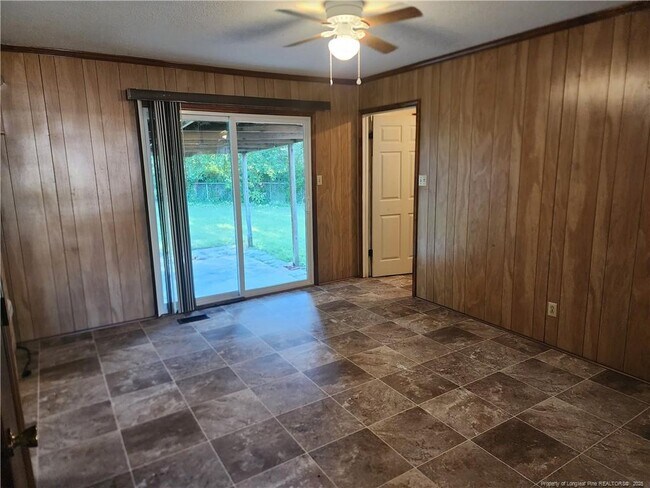 Building Photo - 5455 Dodge Ct