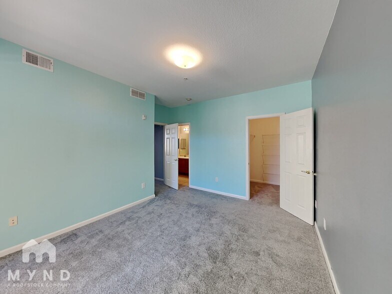 Building Photo - 5723 N Gibralter Way