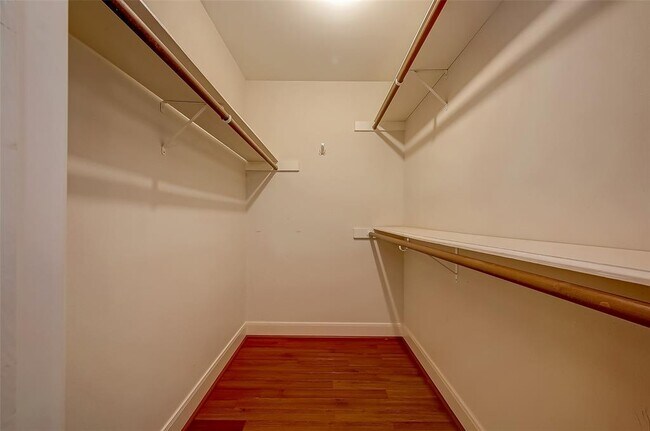 Building Photo - 12967 Trail Hollow Dr