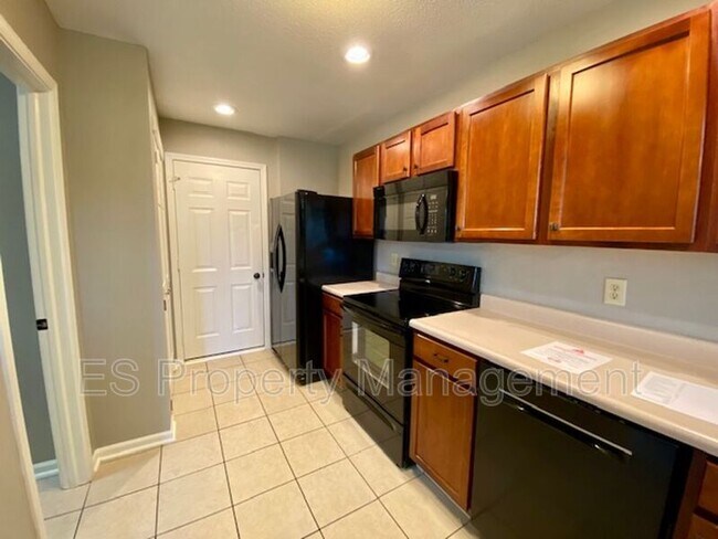Building Photo - 16736 Aulton Dr