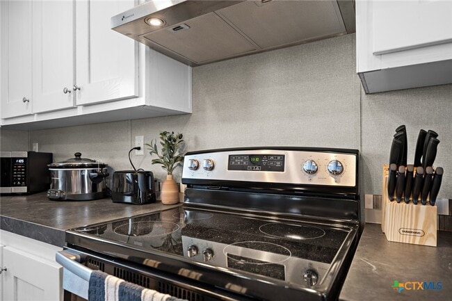 Building Photo - 2963 Barr Ln