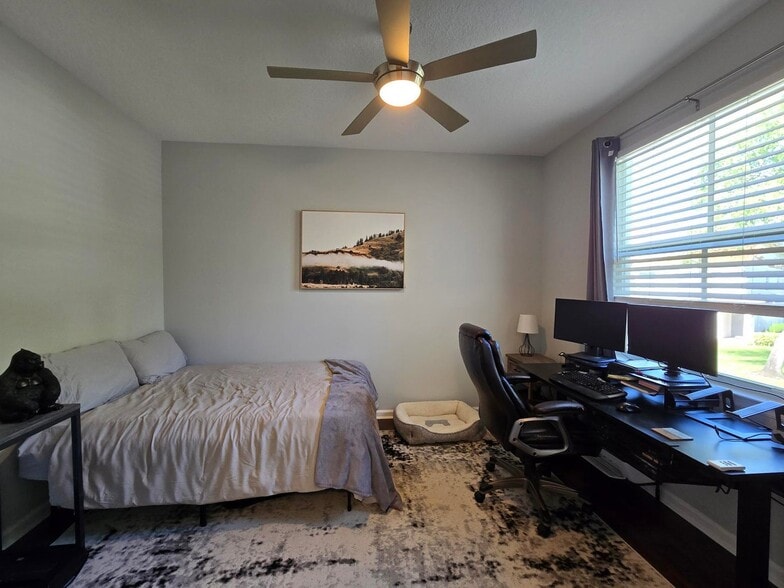 Building Photo - 2024 Alta Meadows Ln