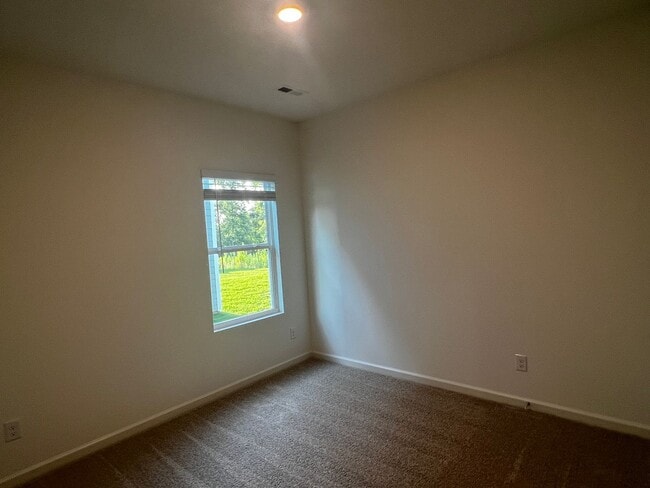 Building Photo - 4BR One-Level Home in Rosser Farms – Open Floor Plan + Prime Location!