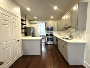 Building Photo - Stunning 4-Bedroom Townhome in the Heart of Fishtown! Available NOW!