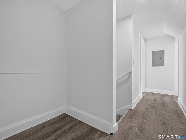 Building Photo - 111 Laurel Hill Ave