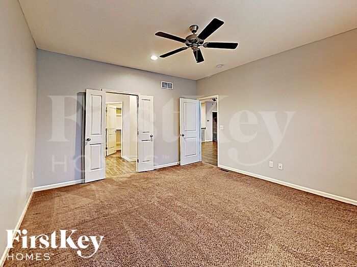 Building Photo - 10913 Highview Rd