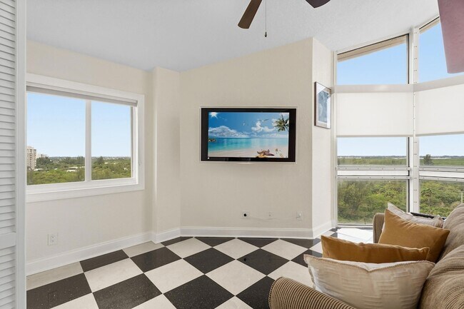 Building Photo - 3870 Jimmy Buffett Mem Hwy