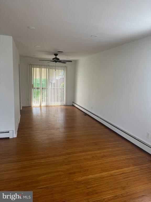 Building Photo - 216 Sussex Blvd