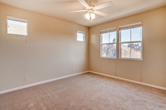 Building Photo - Great neighborhood - Open floorplan!