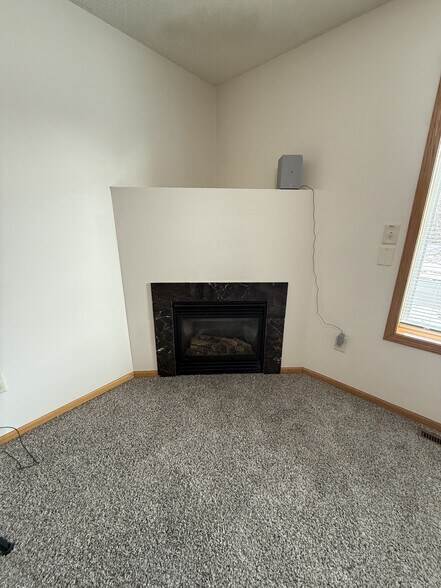 Building Photo - 5293 Manchester Dr