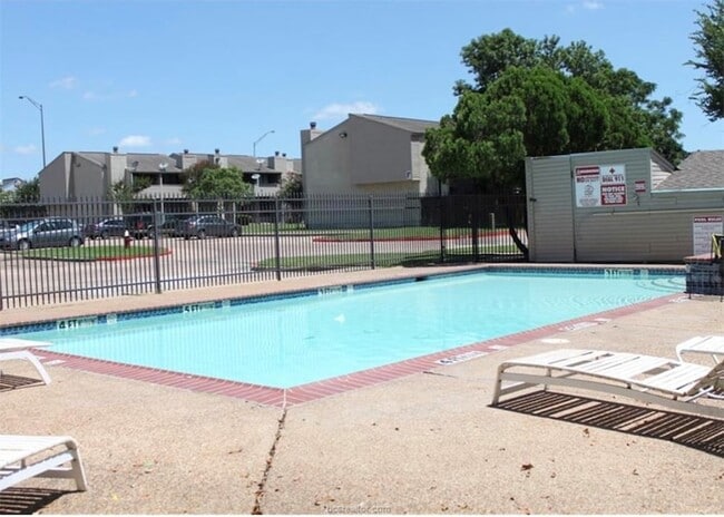Building Photo - 1900 Dartmouth St