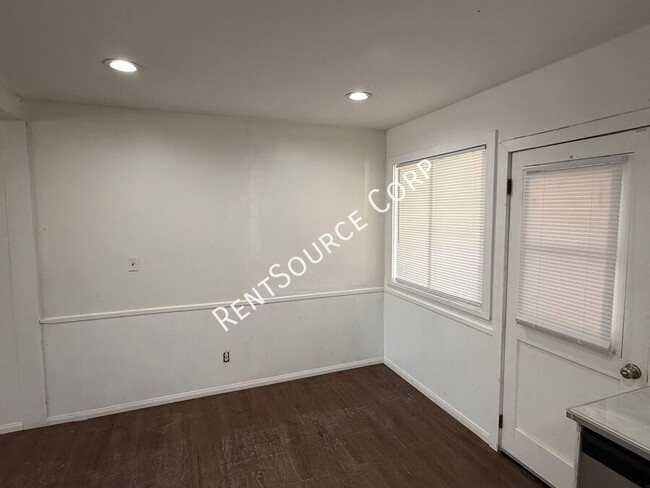 Building Photo - 26335 Community Blvd
