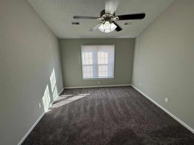 Building Photo - Renovated 3 Bedroom House Near Black Creek...