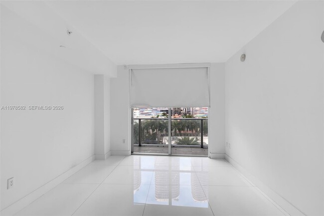 Building Photo - 1100 S Miami Ave