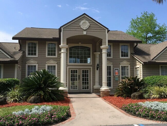 Building Photo - 10200 Belle Rive Blvd