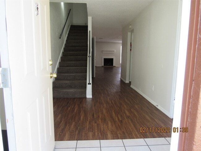 Building Photo - 15543 Weldon Dr