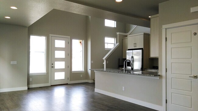 Building Photo - Beautiful Home in Fort Collins