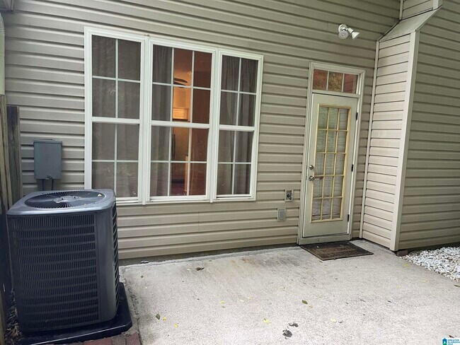Building Photo - 156 Hayesbury Ct