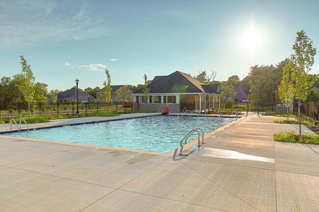 Building Photo - 5032 Ozment Dr
