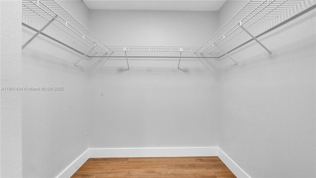 Building Photo - 2412 W 54th Pl