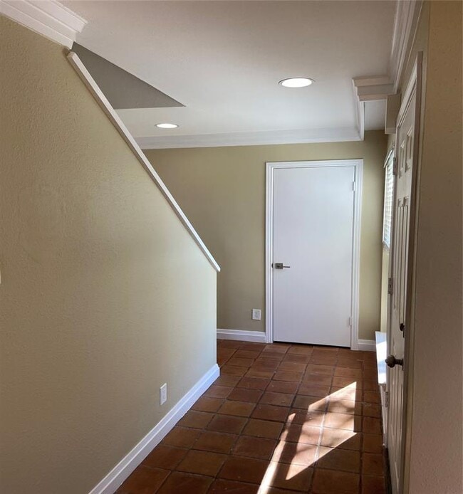 Building Photo - 101 World of Tennis Sq