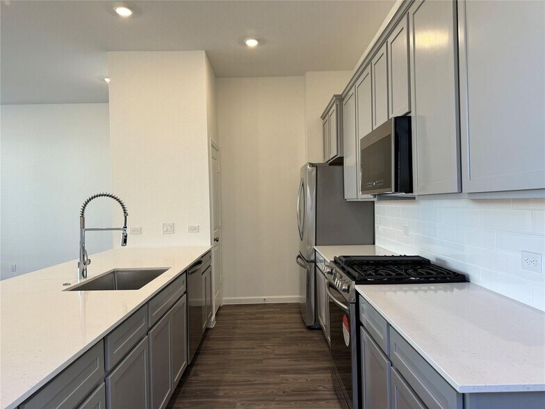 Building Photo - 5506 Amber Brook Ln