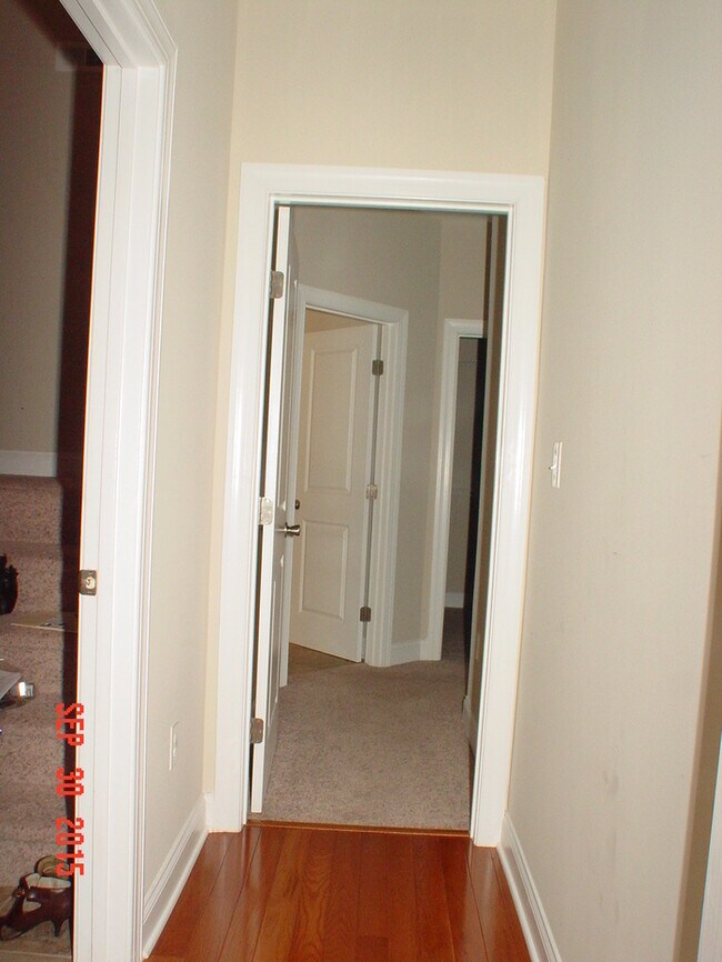 Building Photo - 124 Hurdle Ln