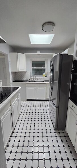Building Photo - 480 Sharon Cir