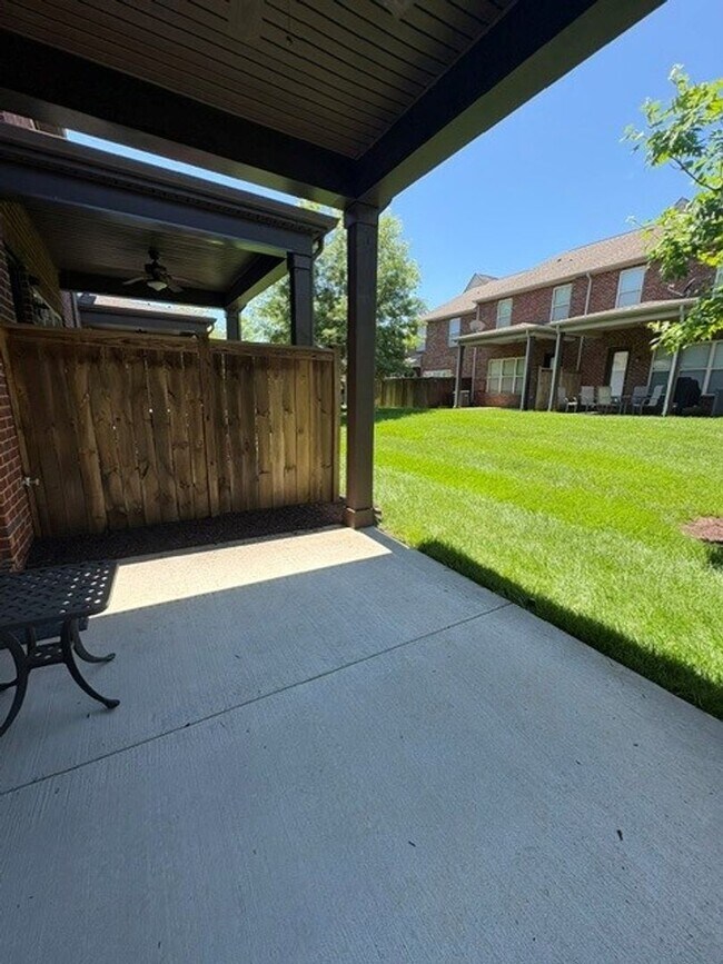 Building Photo - NOW AVAILABLE IN BRIDGEMILL - TOWNHOME