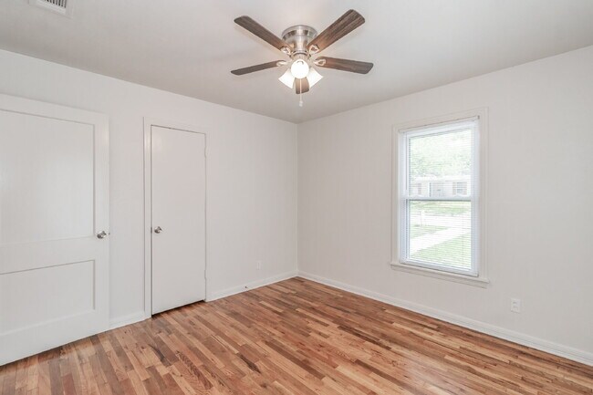 Building Photo - Beautiful home in a great location