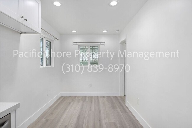 Building Photo - 696 San Juan Ave