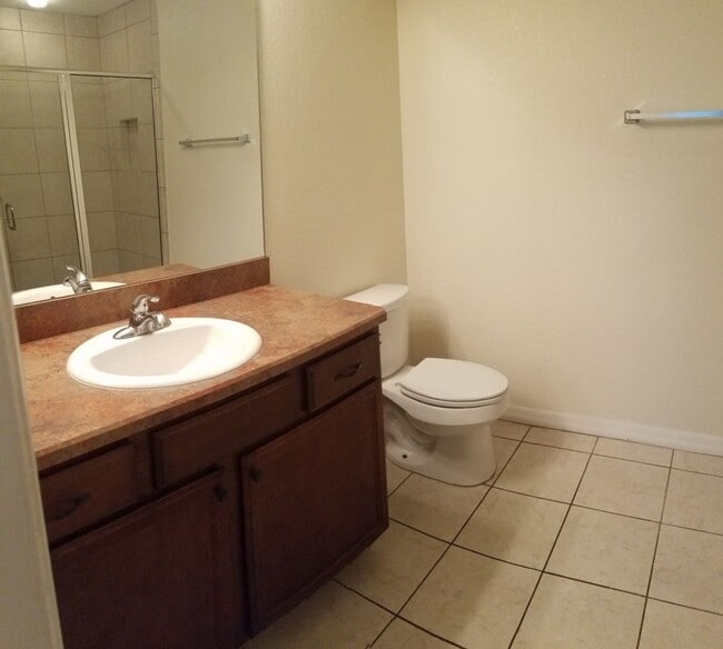 Building Photo - DIAMOND RIDGE VILLAS-10572 SE 67 CT