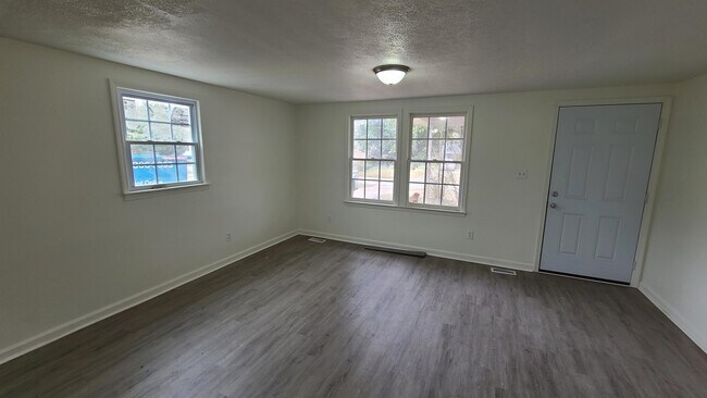 Building Photo - 172 Randall Ave