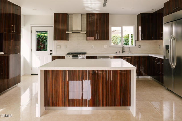 Building Photo - 2506 Weston Pl