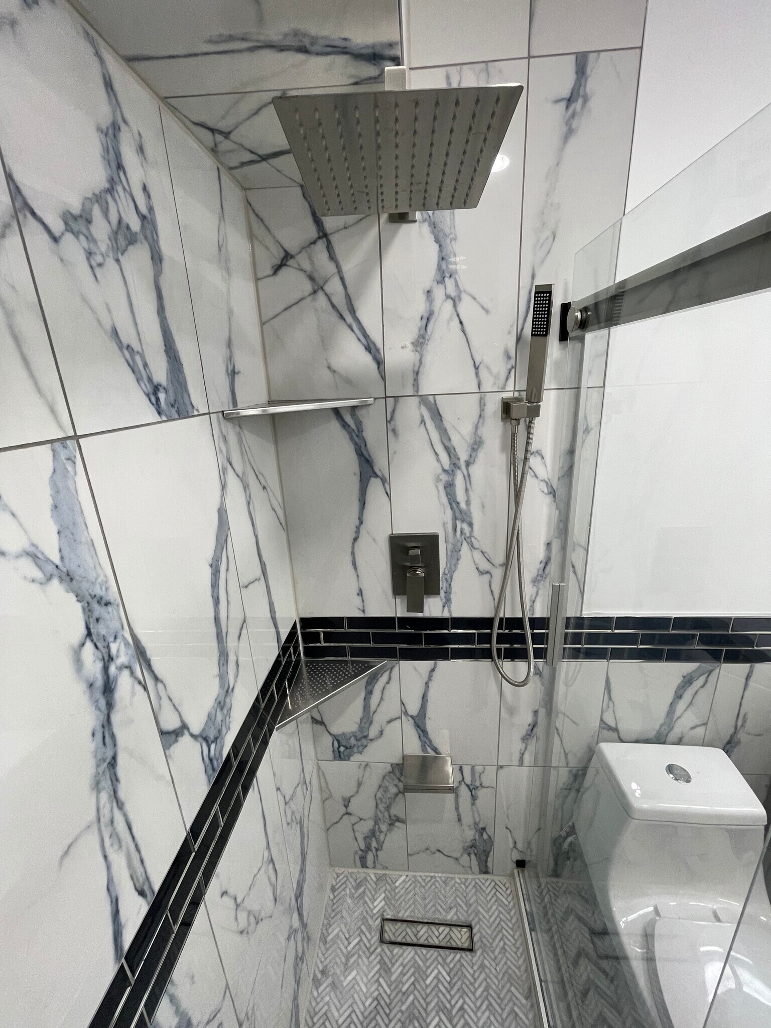 Building Photo - 29 Skyline Dr