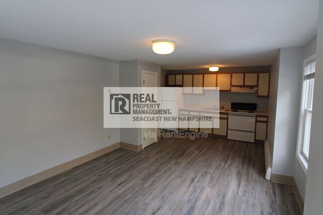 Building Photo - 17 Ellison Dr