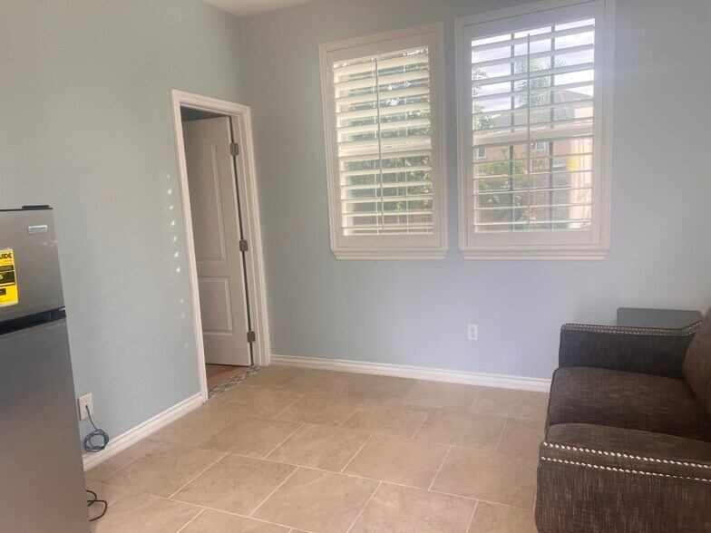 Primary Photo - 8229 Honey Brook Ct