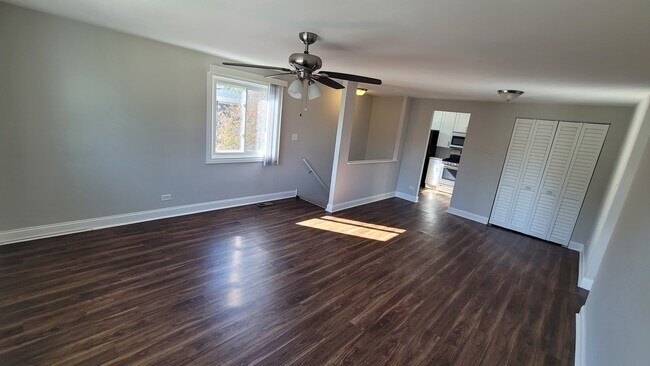 Building Photo - 120 Cotuit Ct