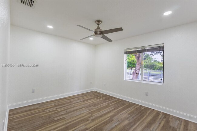 Building Photo - 30 NW 159th St