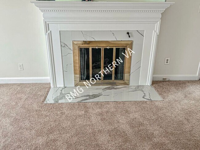 Building Photo - 2300 N Buchanan St