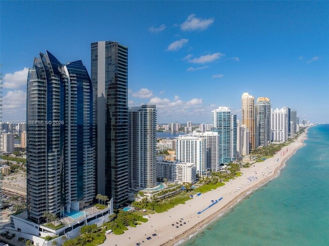 Building Photo - 17121 Collins Ave