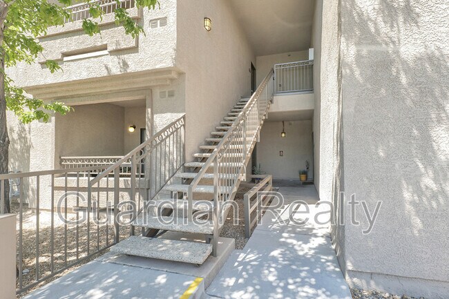 Building Photo - 8250 N Grand Canyon Dr