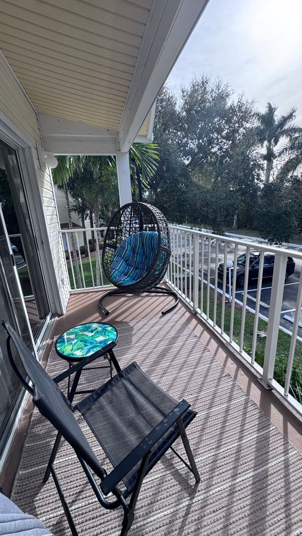 Building Photo - 1841 Island Club Dr