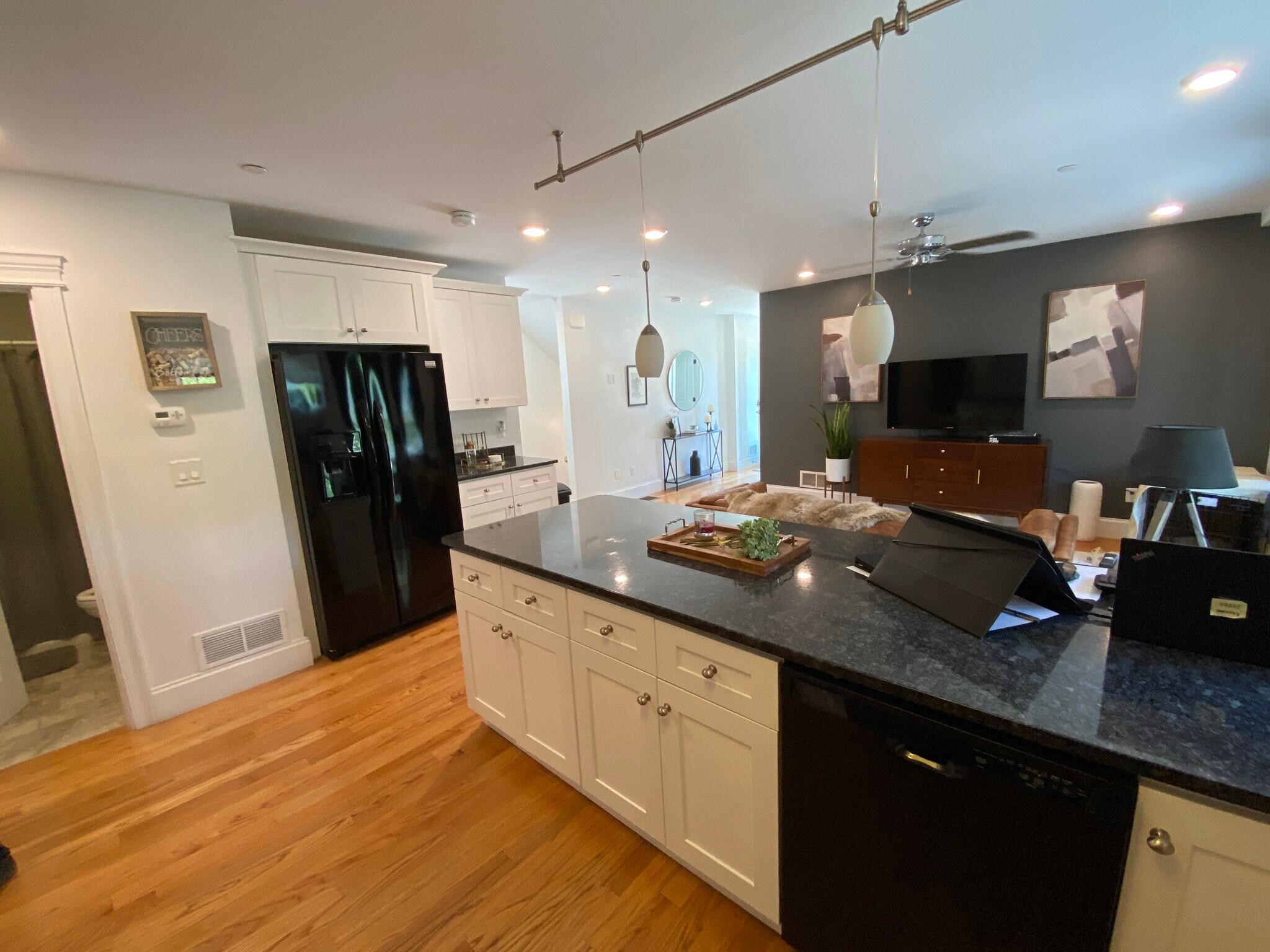 Building Photo - 12 Fern St