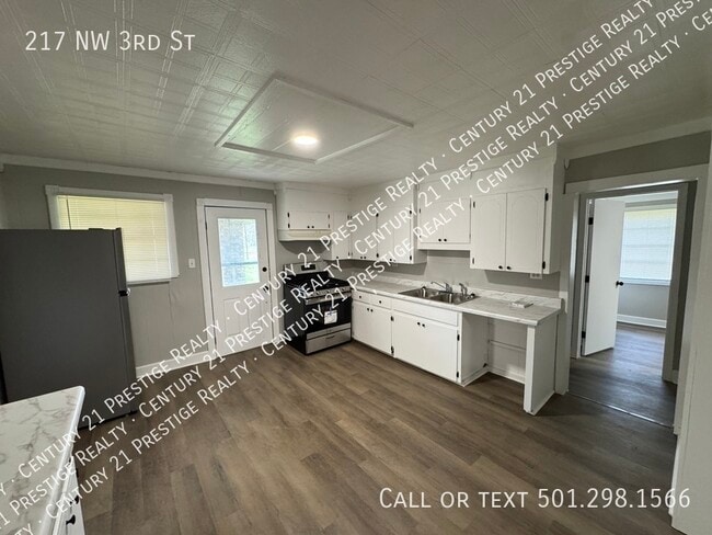 Building Photo - 217 NW 3rd St