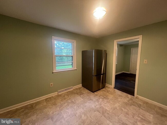 Building Photo - 3520 Loren Dr