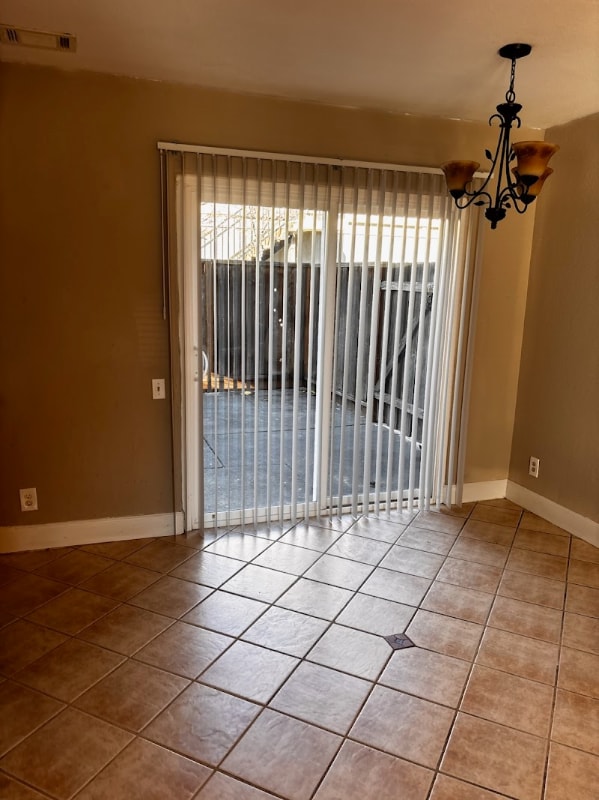 Building Photo - 1395 McQuesten Dr